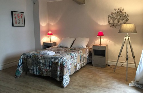 Condom House | Les Angelots