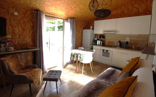 L'Isle-sur-la-Sorgue Apartment | Les Bastidons de l'Isle - Le Saumane - 3 étoiles