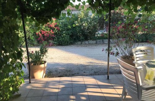 Carpentras Apartment | Les Buis