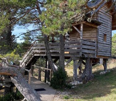 Caille Cabin | Les Cabanes de Maya