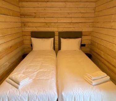Compiegne Bed & Breakfast | Les Cabanes du Moulin de l'Ortille & SPA