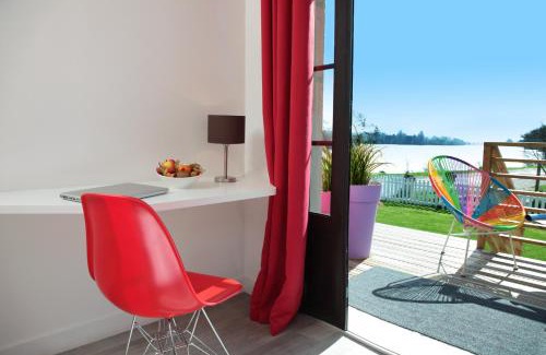 Saint-Pierre-la-Garenne Hotel | Les Canisses
