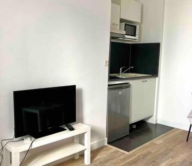 Rive Droite Apartment | Les Capucins.Appartement élégant,Vue sur le jardin