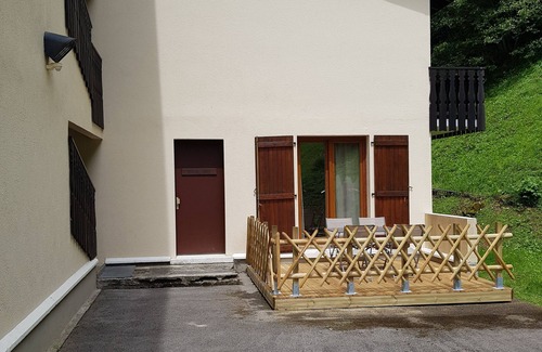 Araches-la-Frasse Apartment | Les Carroz on the ground floor
