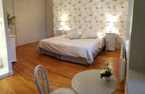 Mesnay Bed & Breakfast | les chambres de Marthe