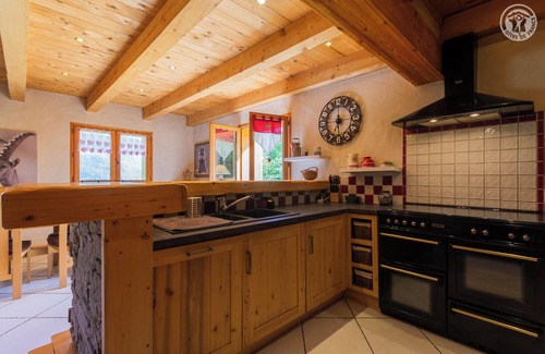 Marthod House | LES CHAMPERONS - MARTHOD