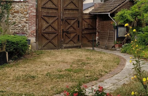 Ville-en-Selve Cottage | Les Dames de France.