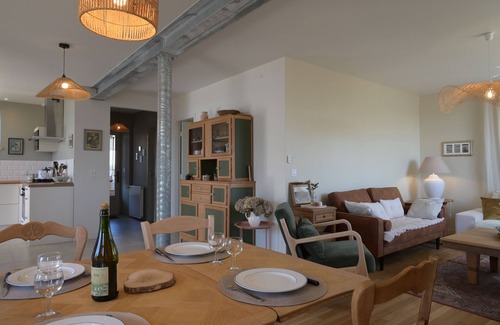 Berven House | LES GANIVELLES Family home Beach access on foot in 5' Sea view, enclosed garden