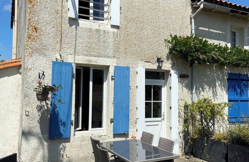 Moncoutant Cottage | Les Gites de La Bodiniere - 1 of 3 Rural gite complex