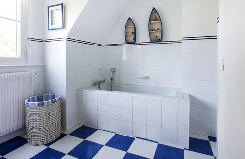 Croix Bed & Breakfast | Les Glycines