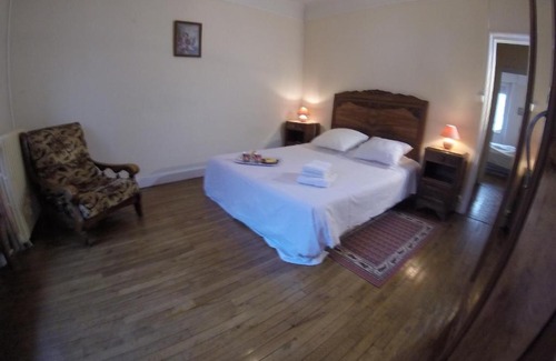 Vic-sur-Cere Apartment | Les Glycines