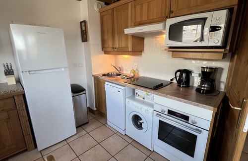 Montalbert Apartment | Les Granges 13, 6-8 person