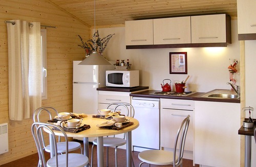 Beynat House | Les Hameaux de Miel-Chalet 4 pers. by Interhome