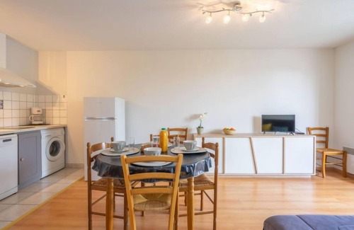 Vaux-sur-Mer Apartment | Les Hautes Folies by Interhome