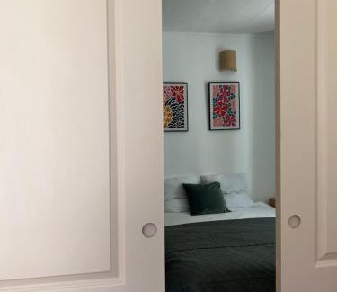 Burcy House | Les Hirondelles