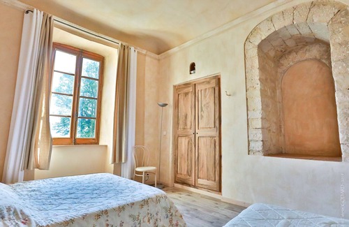 Simiane-la-Rotonde House | Les Jardins de L'abbaye