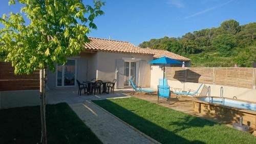 Entrechaux House | LES LAUZES DE ST MICHEL-LA SARRIETTE