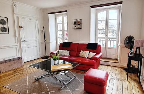 Vannes Apartment | LES LICES, T2 de caractère en plein centre historique