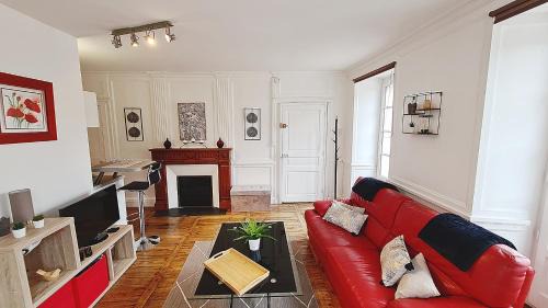 Vannes Apartment | LES LICES, T2 de caractère en plein centre historique