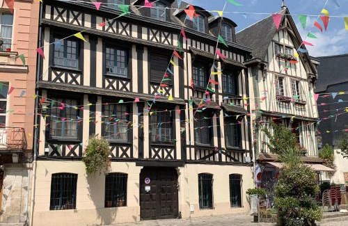 Rouen City Centre Apartment | Les Mille et une Nuits