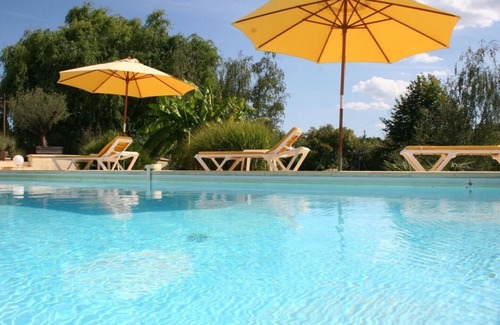 Montastruc Apartment | Les Pruniers 4* rated gites set within our own plum orchards with heated pool
