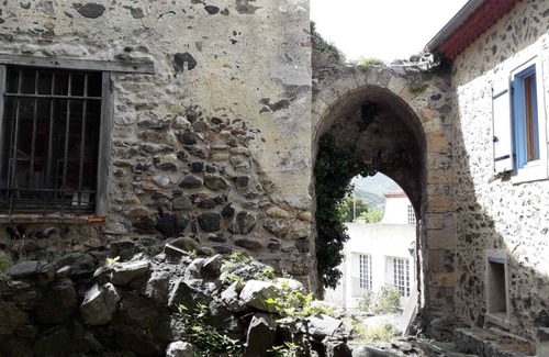 Caudies-de-Fenouilledes Apartment | Les Remparts