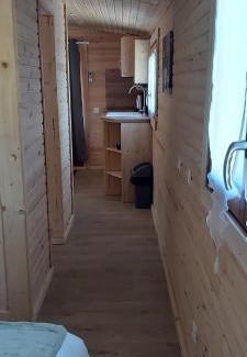 Vallon-en-Sully Bed & Breakfast | Les Roulottes des Ris