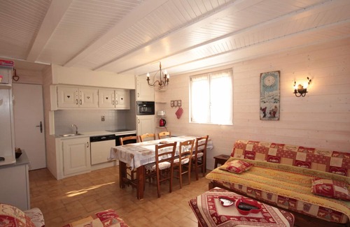Les Saisies Apartment | Les Saisies: 3BR in Center, 6 pers, Pets OK, Wi-Fi