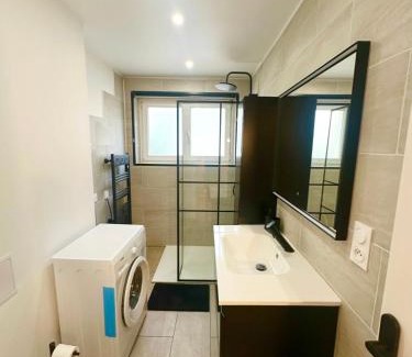 Yutz Apartment | Les suites frontalières T1 avec parking et balcon secteur Thionville Luxembourg