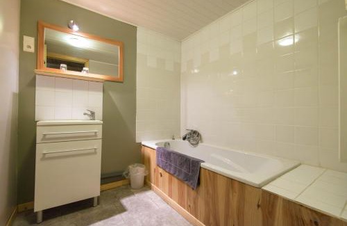 Bourseigne-Vieille House | Les Trois Voisins