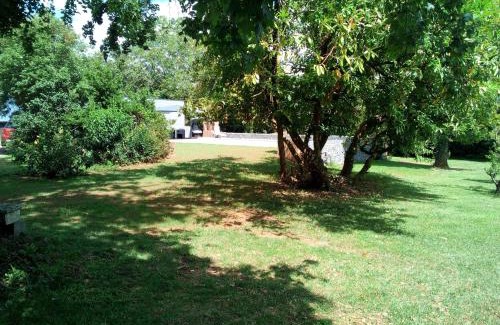 Thorigne House | Les Vieilles Vignes