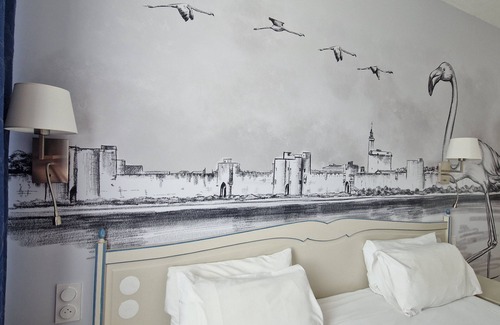 Beaucaire Hotel | Les Vignes Blanches