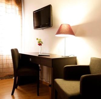 Portel-des-Corbieres Bed & Breakfast | Les Villas du Château de Lastours