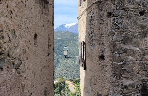 Lama Apartment | Les voûtes de Pascaline, sea and mountain views, Lama (15 min from beach or river)