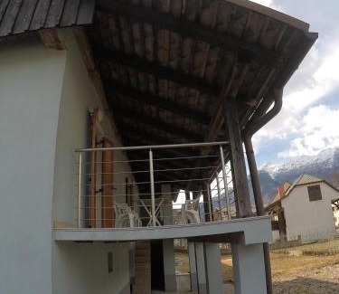 Cezsoca House | Lesjakova Domačija
