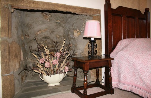 Insch Bed & Breakfast | Leslie Castle