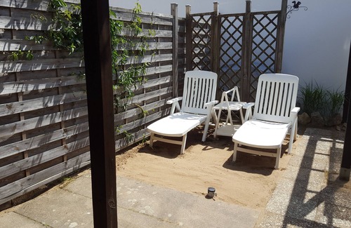 Tharon-Plage Apartment | Less than 1 minute's walk to the beach, ideal for a couple with children