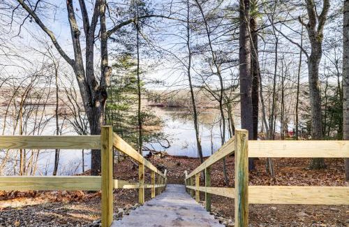 Mansfield Depot Apartment | Less Than 3 Mi to UConn Peaceful Home on Pine lake