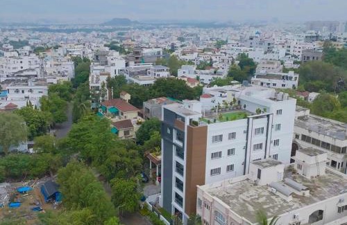 Banjara Hills Apartment | Let Home