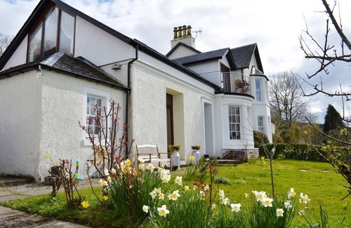 Colintraive Apartment | Letters Lodge North, newly refurbished, balcony overlooking Loch Fyne, sleeps 6