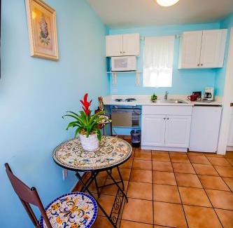 Leucadia Hotel | Leucadia Beach Inn