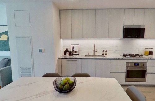Downtown Long Beach Apartment | Level Long Beach- Gorgeous One Bedroom Suite by the Beach!