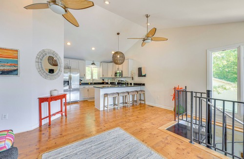 Logan House | Lewis Smith Lake Retreat w/Dock & Deck!