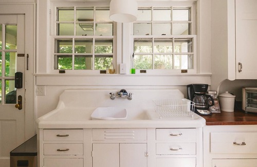 Lewisburg House | Lewisburg Sunny Retreat