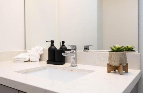 City West Apartment | Lex On Bixel Apartments