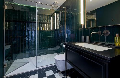 Kensington Apartment | Lexham Gardens by Cheval Maison