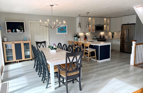 Katama House | LG Home, 18x40 Pool,Walk to Beach 7/5-7/12 Ferry Tixs, 8/23-8/30 Ferry Tixs