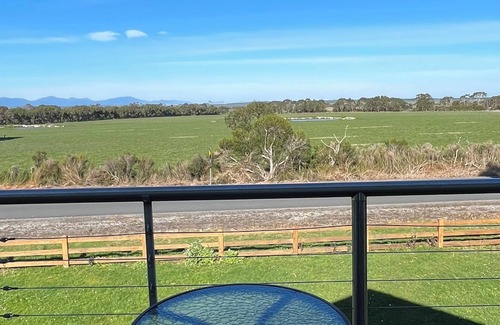 Fish Creek House | LGB Farm - Family Friendly Holiday House - Close to Wilson Prom National Park