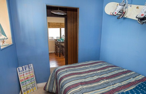 Liberty Lake House | Liberty Lake Waterfront Vacation Rental (Breathtaking View)