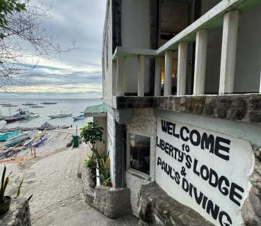 Dauin Hotel | Liberty's Lodge and Diving - Apo Island